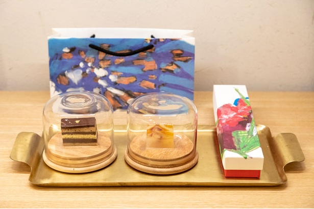 包装紙は気鋭の作家の作品 / 季のせ
