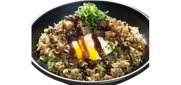 長田タンク筋「牛スジぼっかけそばめし」(930円)