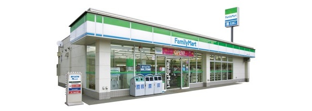 昨年12月より関西エリアで宅配実験を開始したファミリーマート。内食の傾向により、コンビニ＆ファストフードの宅配サービスが、どこまで浸透するか、今後の展開が楽しみだ。