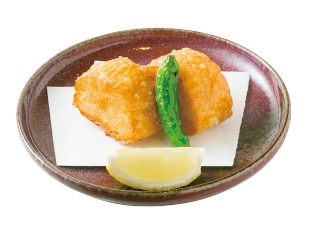 寿邸なかむら / 「すり身のふわふわ湯葉包み揚げ」(600円・税込)。生クリームを加えた白身のすり身を湯葉で包み揚げた一品