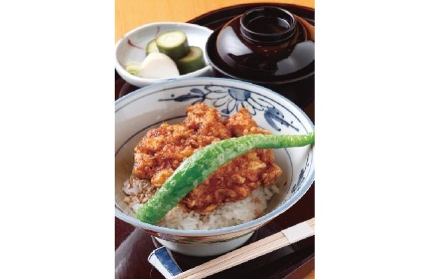 「銀座 天あさ」(東京・銀座)の「かきあげ丼」(1000円/土曜昼限定)