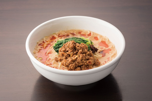【写真を見る】花梨亭 / 「タンタン麺」(885円)。練りゴマと自家製ラー油の風味が絶妙。6段階の辛さが調整できる