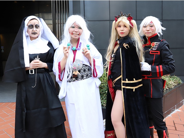 大阪・茶屋町にコスプレイヤー集結
