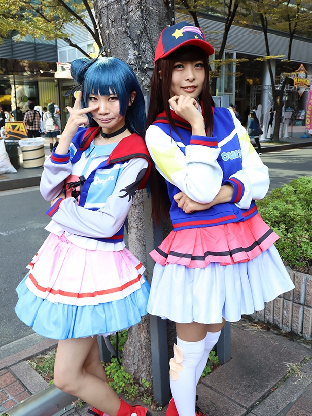 大阪・茶屋町にコスプレイヤー集結