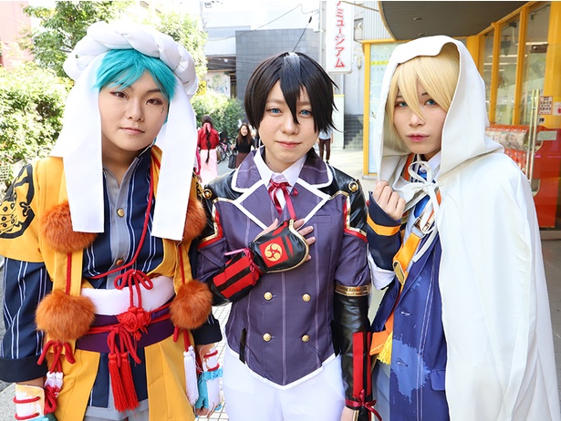 大阪・茶屋町にコスプレイヤー集結