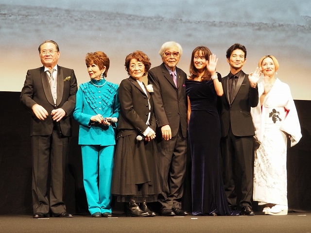 【写真を見る】「男はつらいよ」シリーズ最新作の舞台挨拶で豪華俳優陣がずらり!<写真24点>