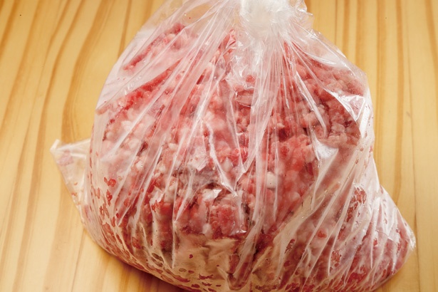 特製担々麺にトッピングする挽き肉は、飛騨牛と美濃けんとんの合挽き。挽き肉はオーダーし、店専用に仕上げた。