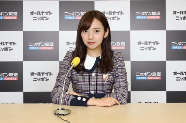 【写真を見る】乃木坂46の新内眞衣さんも登場