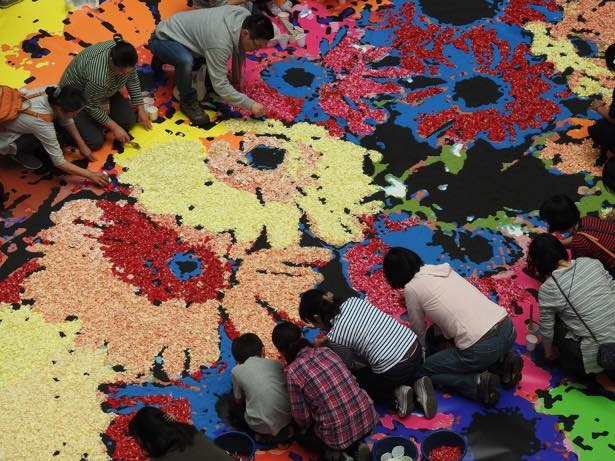 大阪の街に花のカーペットを作る 初開催の 大阪インフィオラータ とは ウォーカープラス