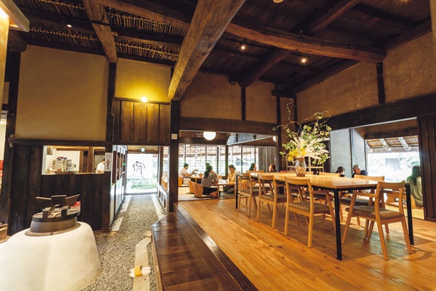 日本家屋の落ち着いた雰囲気のカフェ｢エスプレッソと｣。旧小林家住宅をリノベート歴史的建造物がカフェに/パンとエスプレッソと 嵐山庭園