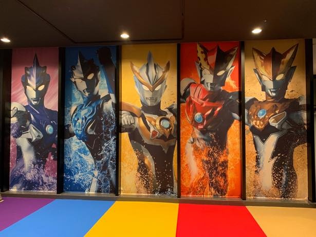 ウルトラヒーローたちと写真が撮れるウルトラショット(有料)