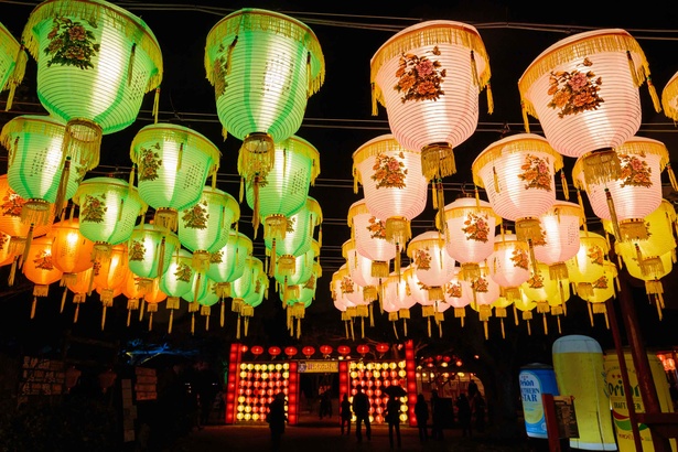 冬の沖縄に暖かい灯がともる 琉球ランタンフェスティバル が読谷村で開催 ウォーカープラス