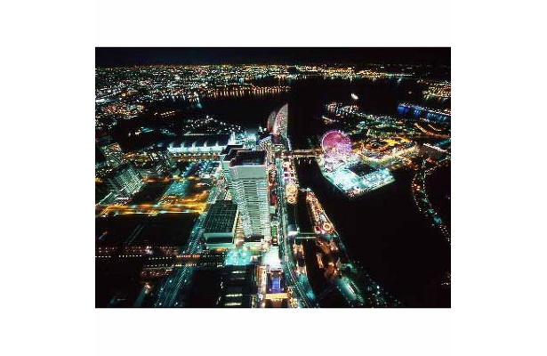 横浜ランドマークタワースカイガーデンに「幻想庭園」が出現！