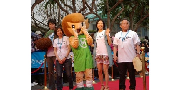 地域発信型映画『とんねるらんでぶー』(静岡県・三ヶ日町)の池田千尋監督と主演の吉永淳ら
