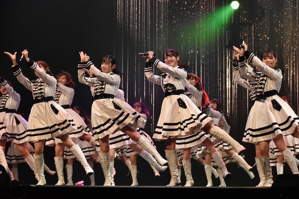 博多座11月公演『AKB48グループ特別公演』いよいよ開幕!