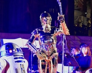 C-3PO、R2-D2も登場！奈良・東大寺でスター・ウォーズ最新作をヒット祈願