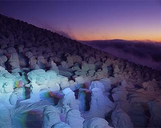 趣の違う幻想的な世界を体感できる「樹氷ライトアップ」が山形県山形市で開催