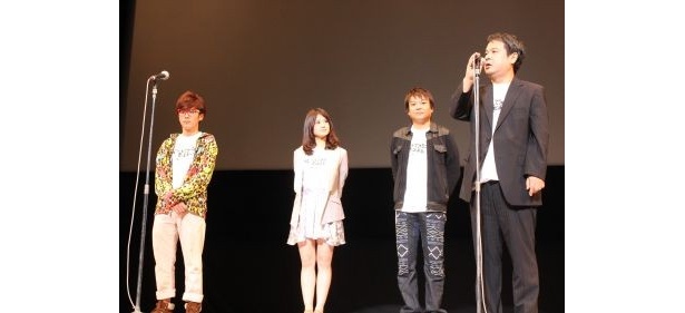 舞台挨拶の様子