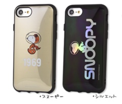 「スヌーピーアストロノーツデザイン IIIIfit iPhone8/7/6s/6対応ケース」(税込各2948円)