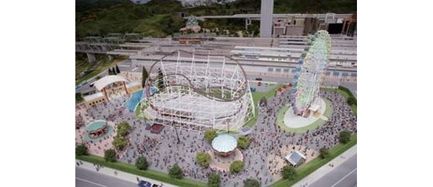 ジオラマの遊園地も見どころ