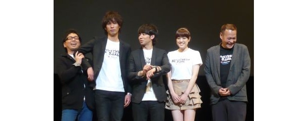 舞台挨拶の様子