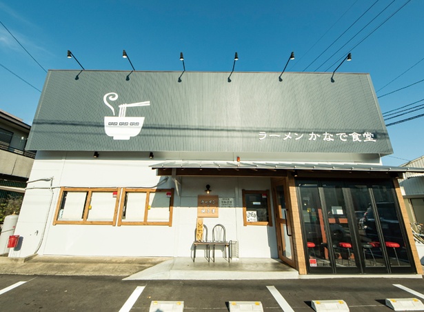 かなで食堂 / 名物の濃厚豚骨スープに煮干しを合わせた新作・どろ煮干