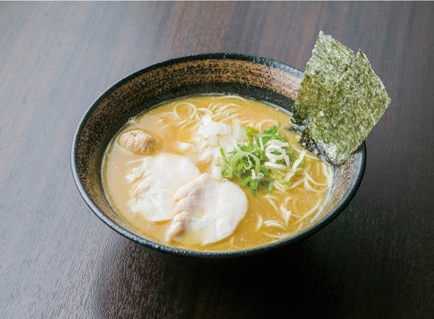鶏革命 / 醤油鶏そば(700円・税込)