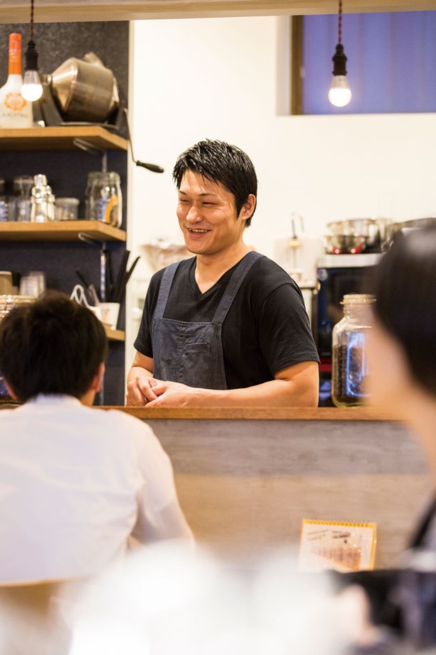 穏やかな人柄のオーナーの西岡さん / NEUTRAL COFFEE
