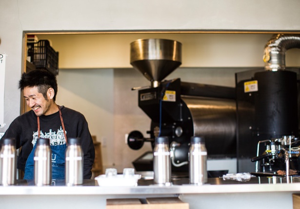 COFFEE UNIDOS / 以前は実家の一角に備えた半熱風式で豆を焼いていた田中さん。今も豆によって熱風式と半熱風式とを使い分けているそう