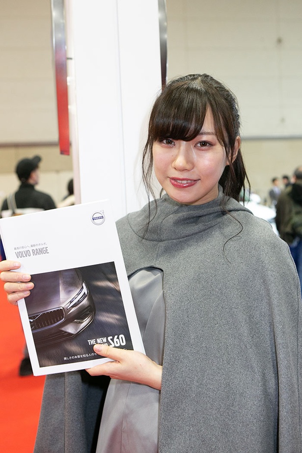 「第21回名古屋モーターショー」で見つけた美人コンパニオン