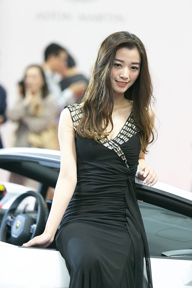「第21回名古屋モーターショー」で見つけた美人コンパニオン