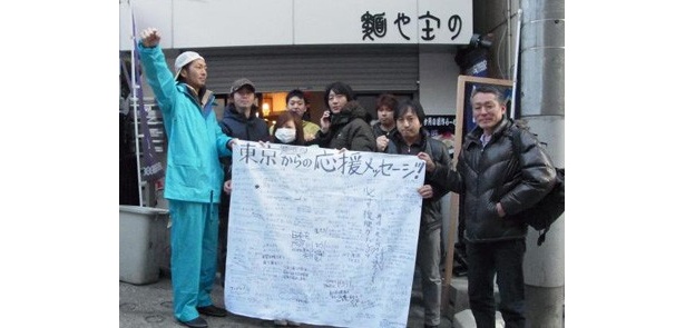 「麺や庄の」「麺屋宗」のチームなどと一緒に、宮城県石巻市に炊き出しに向かったフードジャーナリストのはんつ遠藤さん