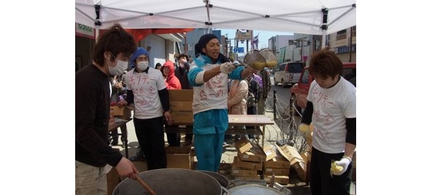 宮城県石巻市での炊き出しの様子