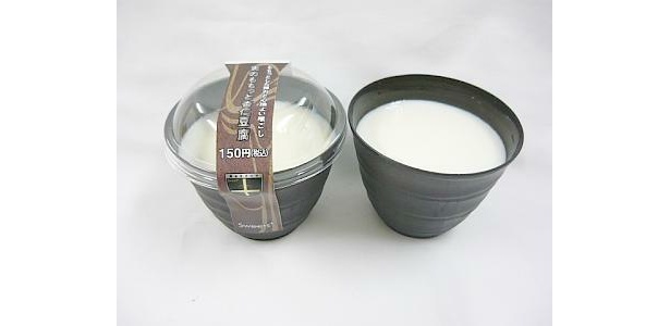 「男のもちっと杏仁豆腐価」(150円)はもちぷるな食感が◎