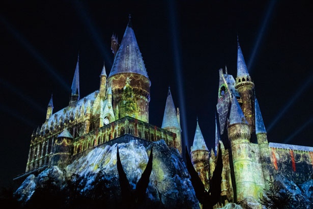 Usj ウィザーディング ワールド オブ ハリー ポッター の5周年を締めくくる 魔法界のクリスマスの祭典がパワーアップ ウォーカープラス