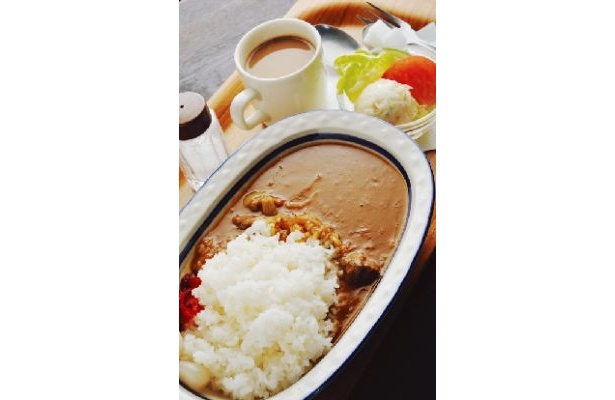 京都最古参のカフェ「進々堂 京大北門前」で食べられるのは、スープタイプの絶品カレー♪
