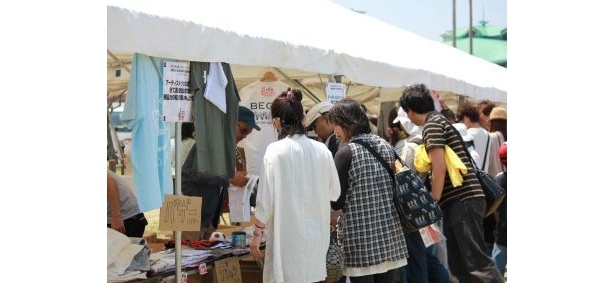 当日販売されたアーティストグッズの収益金も義援金として寄付される
