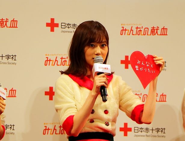 「みんなと繋がりたい」と書いた山下美月