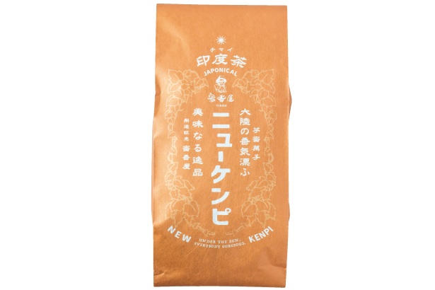 「ニューケンピ袋」のパッケージ。チャイやコーヒーなどの珍しい味わいのイモけんぴが楽しめる/蜜香屋 TISOU