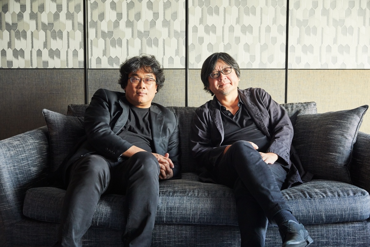 【写真を見る】これが初となる、ポン・ジュノ監督と細田守監督の貴重な対談が実現!