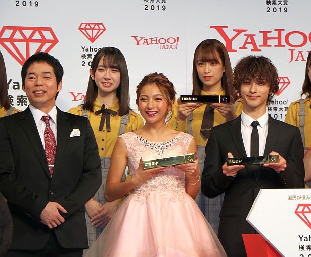  【写真を見る】大賞・俳優部門を受賞した横浜流星らとフォトセッション