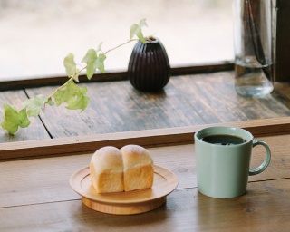 コーヒーのおいしい方程式を新発見！福岡の「COFFEE × Book」2選