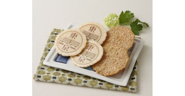 「坂角総本舖」では「ゆかり詰合せ＜東京印＞」(840円/4月22日～5月8日)を1日30個限定で販売