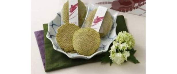 横浜の創作和菓子ショップ「元町　香炉庵」では「薄皮どら－トレインBOX－」(1000円/4月15日～5月8日)を販売