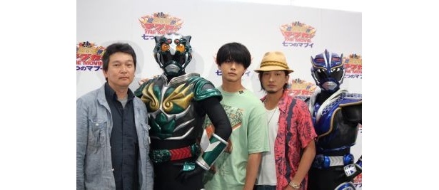 会見後に行われたフォトセッションの様子