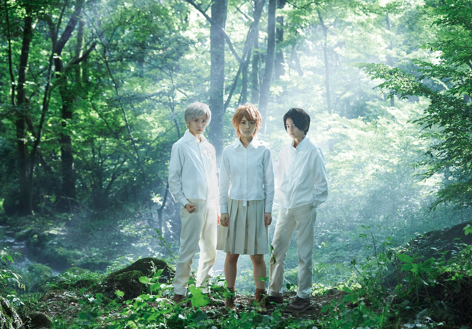 浜辺美波がエマを演じる実写版『約束のネバーランド』は2020年12月公開!
