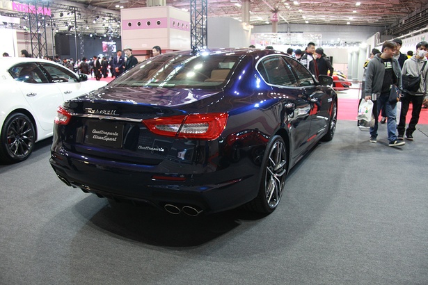 MASERATI「Quattroporte Gran Sport」(リア)