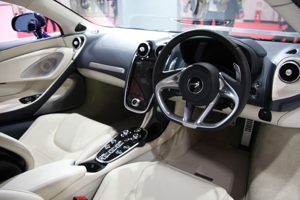 McLaren「GT」(内装)