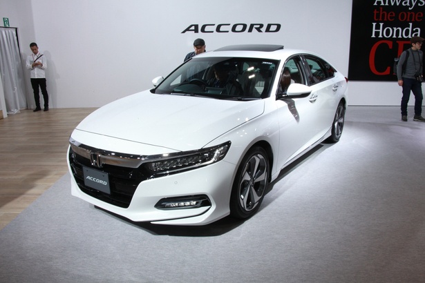 HONDA「ACCORD」(フロント)