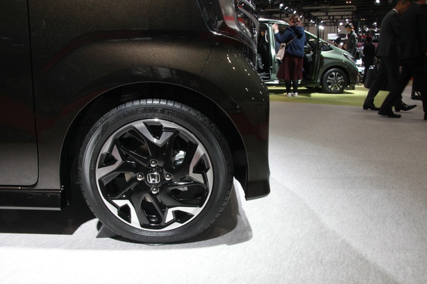 HONDA「N-BOX Custom」(ホイール)